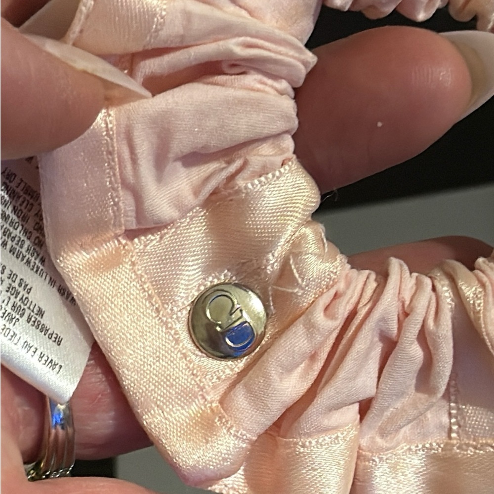 Auth Dior Pink Scrunchie hair tie with silver CD rivet accents vintage Rare - Picture 8 of 13